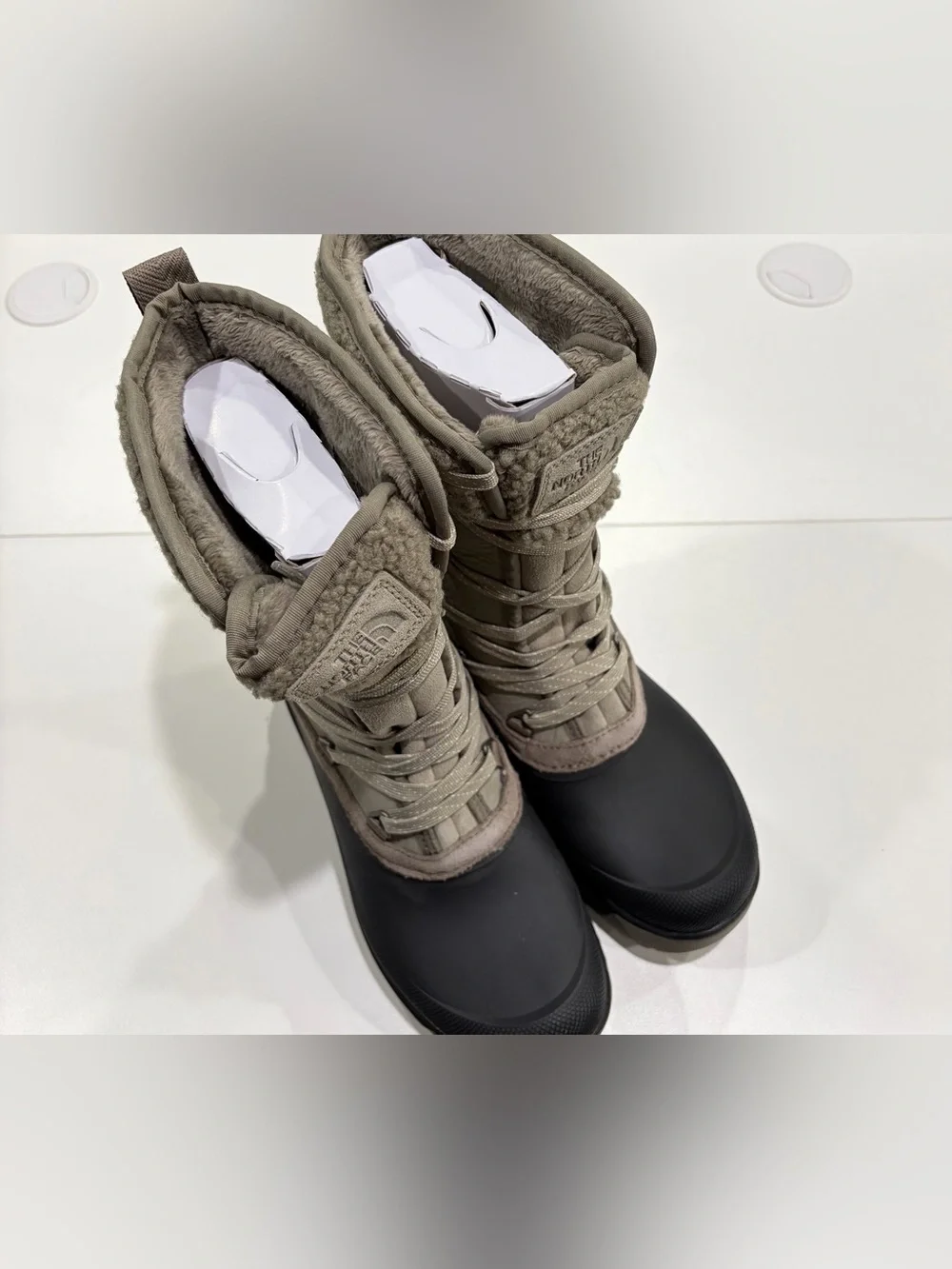 The North Face Women's 7.5 Shellista VI Mid Boots Leather Clay Grey NWT Snow